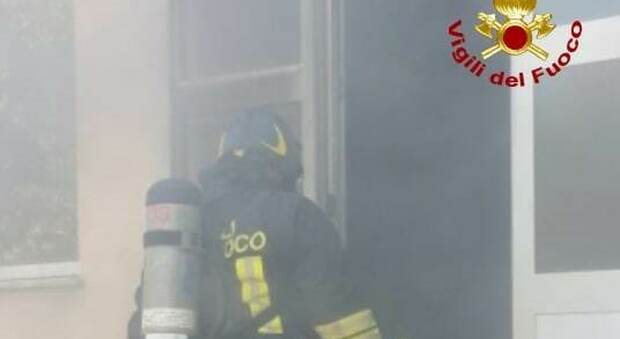 L'intervento dei vigili del fuoco a Tavullia