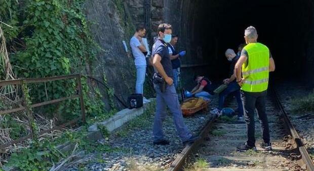 Ventimiglia, migrante muore folgorato sul treno: si era aggrappato ai cavi dell'alta tensione