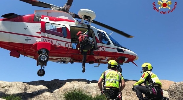Il soccorso in elicottero dei vigili del fuoco