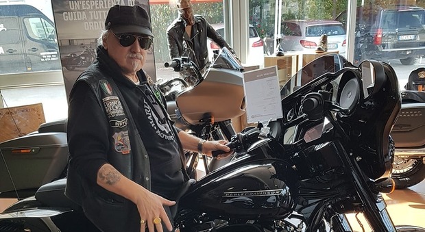 Moreno Frontalini e la sua Harley Davidson
