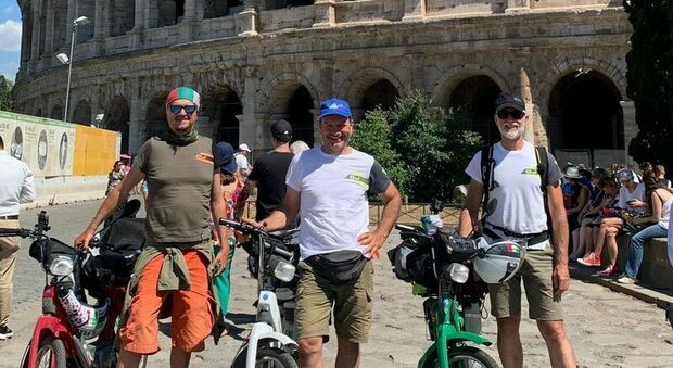 "Ciao Ciao Ciao Italia", da Nord a Sud tre amici attraversano il Belpaese sul due ruote più famoso della Piaggio