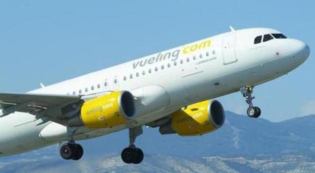 Airbus Vueling per Roma in avaria atterraggio d'emergenza a Genova