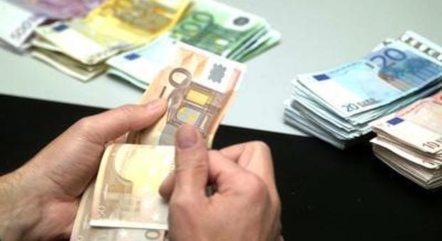 «La manovra preoccupa gli italiani, molti stanno chiedendo come portare soldi all'estero»