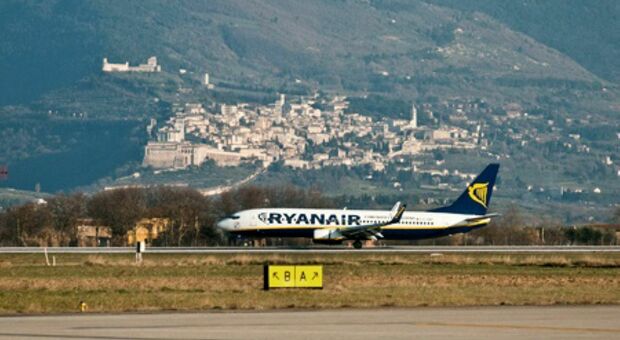 L'aeroporto dell'Umbria continua a crescere: più 45 per cento di passeggeri rispetto al 2019