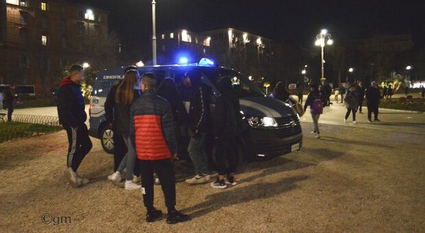 Controlli della polizia in piazza Cavour