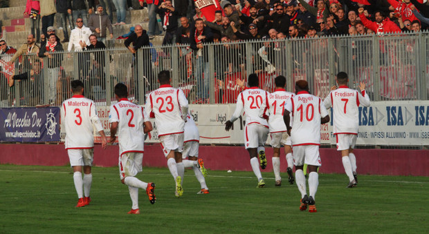 L'Ancona durante una partita di campionato