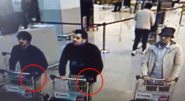 In terroristi all'aeroporto di Bruxelles