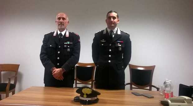 I comandanti dei carabinieri Marconi della stazione di Urbania e Puglisi della compagnia di Urbino