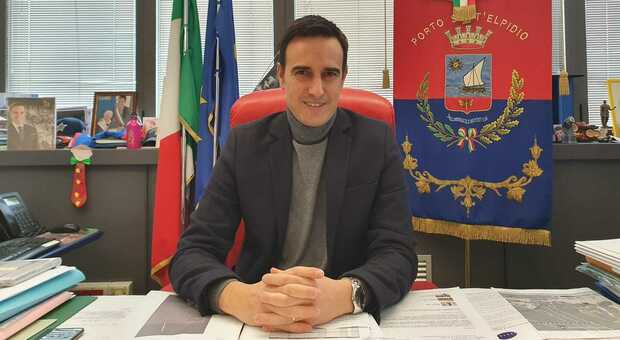 Il sindaco Franchellucci vigile urbano per un mese: primo nel concorso, l'incarico a Martinsicuro