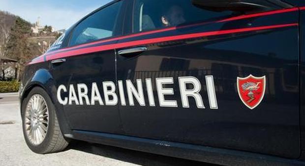 Parma, molesta una 12enne e si spoglia in mezzo alla strada: arrestato