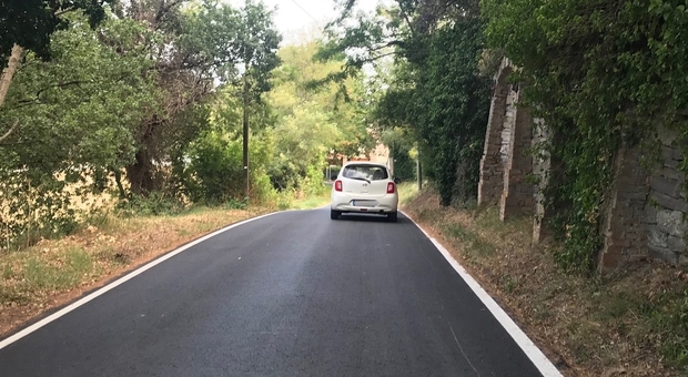 La strada di Monte Dago recentemente asfaltata