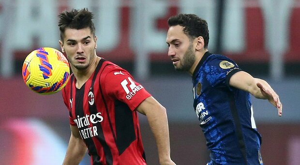 Milan-Inter 1-1, il derby finisce in parità: i rossoneri restano in vetta con il Napoli