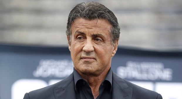 Sylvester Stallone indagato per aggressione sessuale: lo accusa un'ex amante degli anni '80