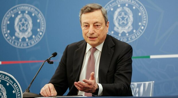 Guerra Russia-Ucraina, Draghi: «Sono i giorni più bui della storia europea. Zelensky nascosto, ci ha detto "non ha più tempo"»