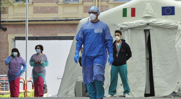 Coronavirus, nuovi casi in crescita a Pesaro, contagi quasi a zero altrove. Calano le persone in isolamento