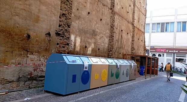 In centro a Pesaro la lotteria del cassonetto: buoni spesa a chi smaltisce bene i rifiuti