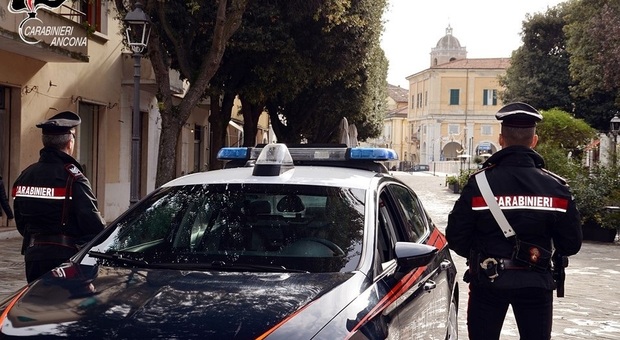 Senigallia, si muove per lavoro ma nell'auto ha la cocaina: arrestato imprenditore