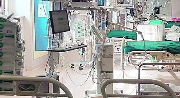 Un reparto di terapia intensiva all'ospedale regionale di Torrette
