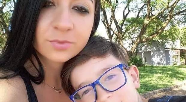 Mamma avvelena il figlio di 11 anni con degli psicofarmaci e poi nasconde il cadavere: «È stato un incidente»