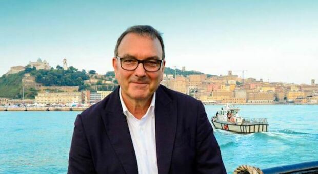 Dopo la rabbia per la nomina del porto, la città di Ancona conferisce a Rodolfo Giampieri il Ciriachino d'oro 2021