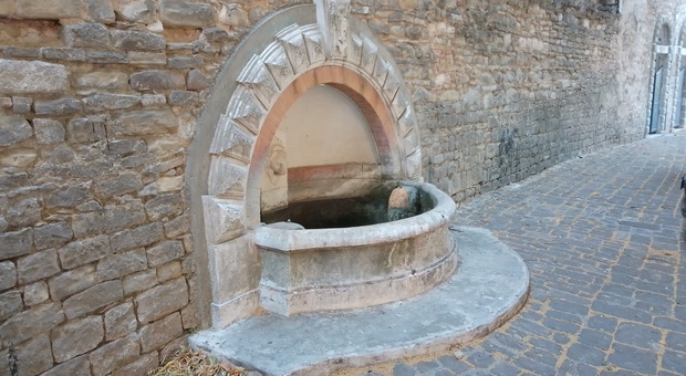 Una fontana chiusa a Cingoli