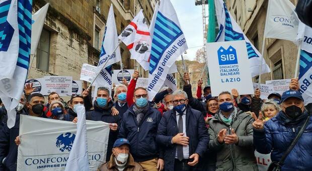 La protesta degli operatori balneari a Roma