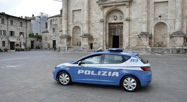 Ragazza molestata in piazza ad Ascoli, scoppia la rissa: un ferito al pronto soccorso