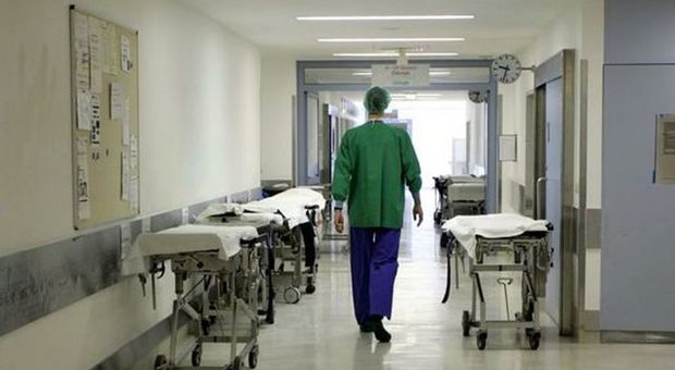 Campania, choc all'ospedale: tecnico di radiologia muore in corsia