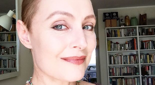 Sabrina Paravicini torna a casa dopo l'operazione: il post dell'attrice commuove i fan