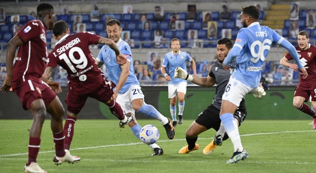Lazio-Torino dalle 20,30 diretta. Formazioni: Muriqi con Immobile, Belotti guida gli ospiti