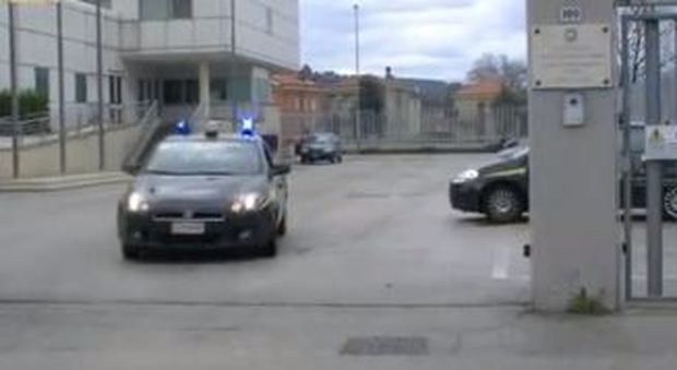 Ancona, sbarca dalla Grecia con 13 kg di marijuana: condannato a 4 anni