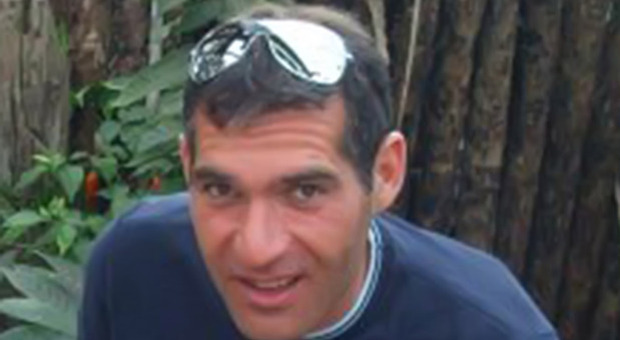Agente di polizia muore a 48 anni: Danilo stroncato dalla malattia, lascia tre figlie