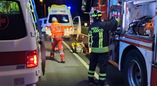 Maxi tamponamento sulla superstrada tra Morrovalle e Corridonia: sei persone portate in ospedale. Foto generica