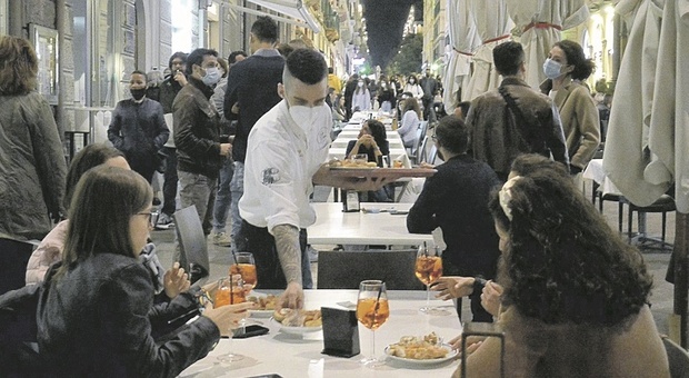 Ancona, l'incubo di un nuovo lockdown agita il capoluogo: «La zona rossa sarebbe devastante»