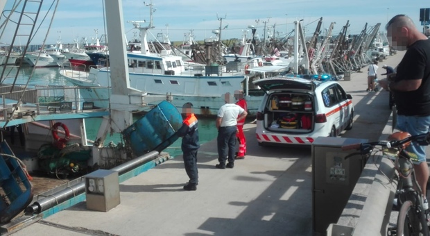 Choc al porto di Civitanova: marittimo trovato morto nel peschereccio Taoma