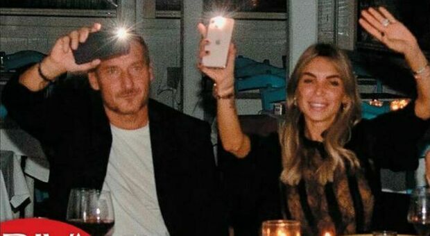 Francesco Totti, festa di compleanno con i figli e Noemi Bocchi nel ristorante dove ha chiesto la mano a Ilary