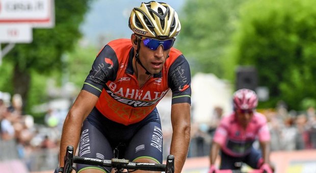 Vuelta, Nibali vince la terza tappa in volata. Froome in maglia rossa