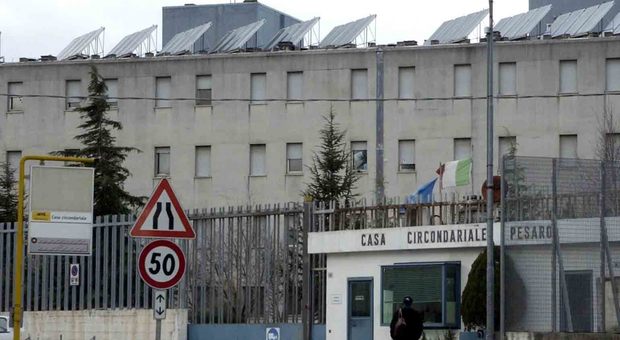 Pesaro, domanda di domiciliari respinta ad alcuni detenuti: scoppia la rivolta in carcere