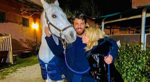 Diletta Leotta e Can Yaman col cavallo Cassius (Instagram)