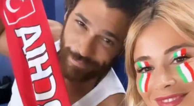 Diletta Leotta e Can Yaman, derby d'amore: il selfie durante Italia-Turchia fa impazzire i social