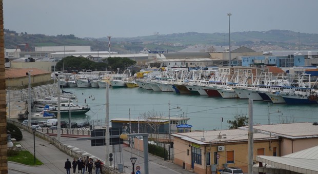 Ladro fermato al porto dai carabinieri accusato di 30 colpi in appartamento