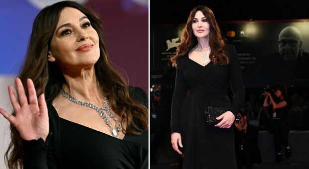 Monica Bellucci, vestito svasato a sirena total black con spacco sul red carpet di Venezia