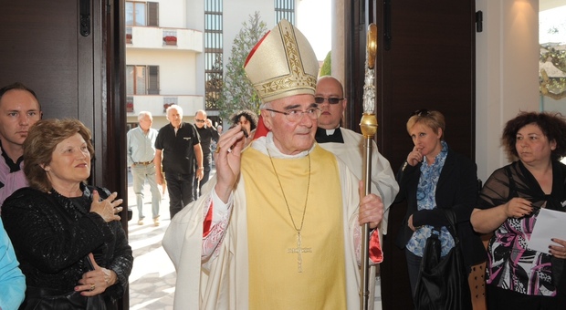 Morto monsignor Conti, è stato vescovo di Macerata e Fermo. Aveva 80 anni, sabato i funerali in Duomo