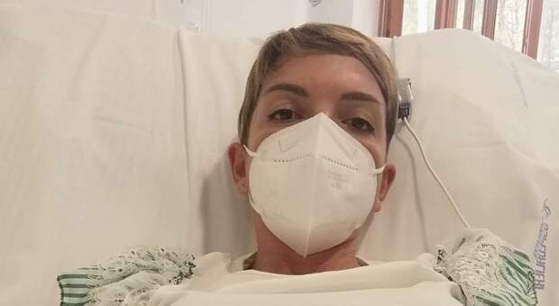 Farmacista contagiata dal virus: «Ho avuto un linfoma, fortuna che sono vaccinata»