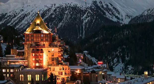 Focolaio di Covid a St. Moritz, 12 contagiati e due hotel in quarantena: chiuse le scuole di sci
