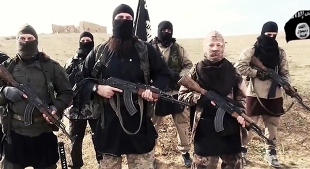 Terrorismo islamico, la propaganda Isis viaggia sul dark web: perquisizioni anche nelle Marche