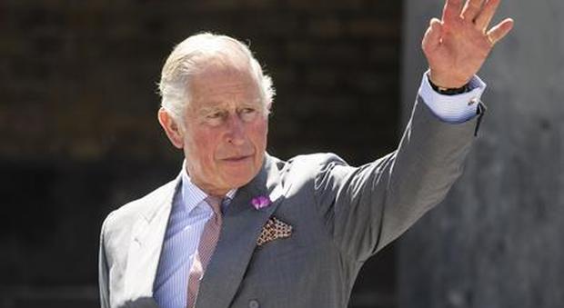Il principe Carlo parla per la prima volta della sua malattia: «Con il covid-19 sono stato fortunato»