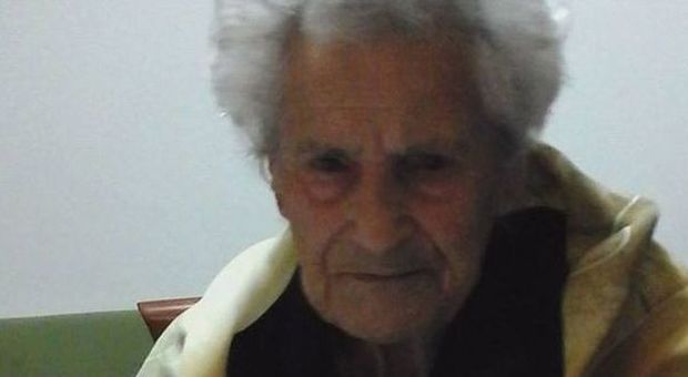 Castelraimondo, nonna Gioconda spegne 105 candeline: una grande festa