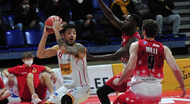 Basket, Davide Moretti ufficiale a Pesaro: accordo per due anni dopo l'addio all'Armani