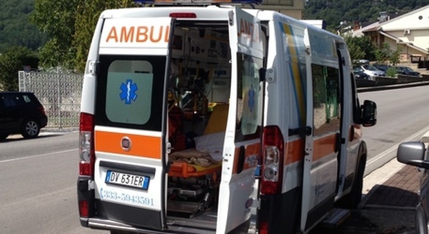 Violenta una studentessa ubriaca in ambulanza, arrestato un paramedico di Bari